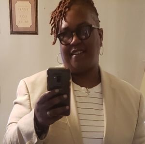 Meet your Posher, Angie